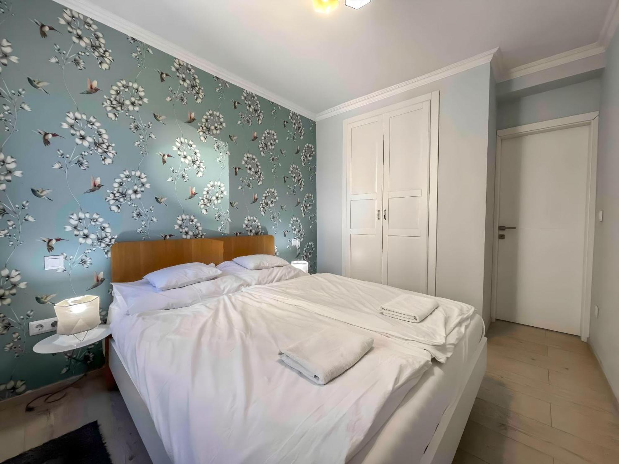 Big Wheel Panoramica Apartment Budapest Bagian luar foto